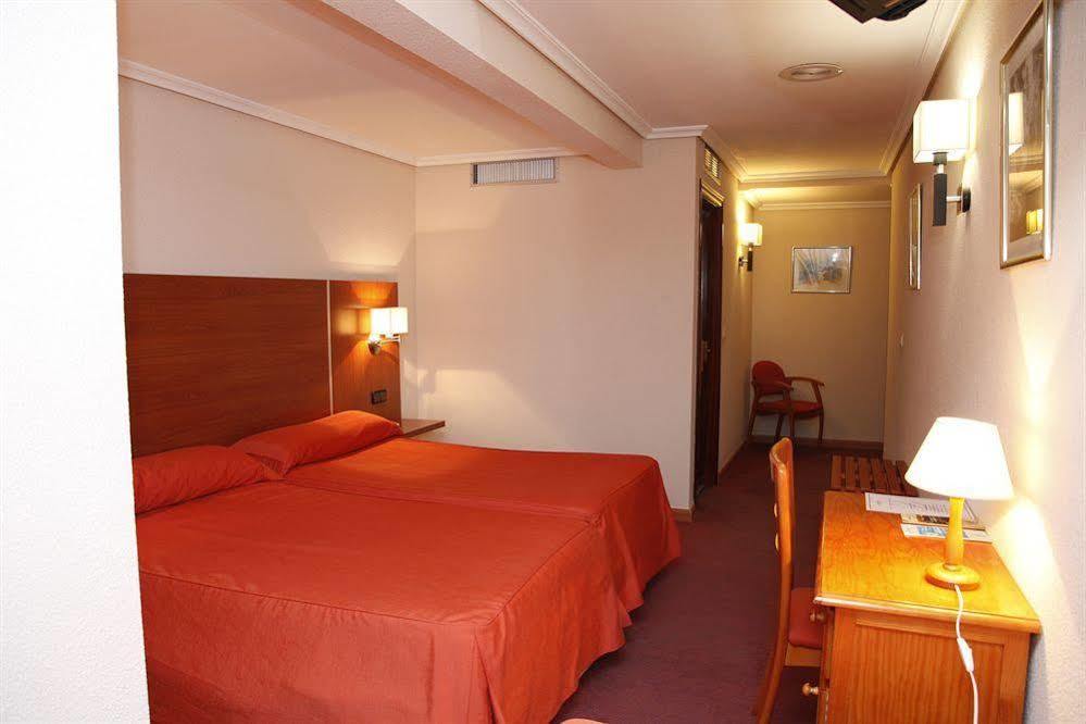 Hotel Mari Carmen Guadix Exterior foto